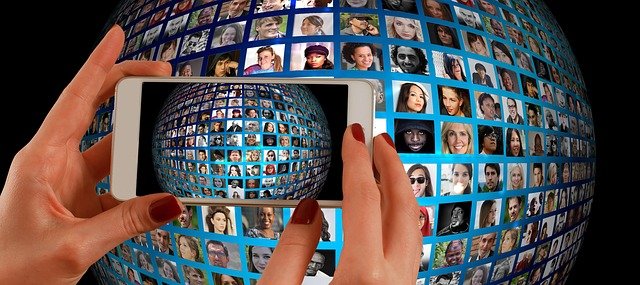 Smart phone et mosaïque de photos